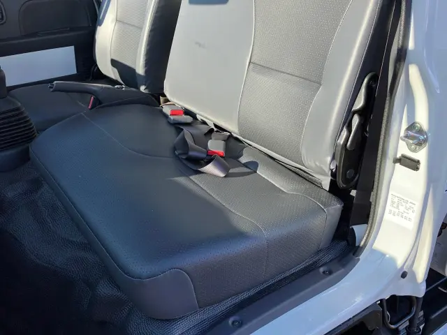 いすゞ エルフ 2PG-NKS88AD(4WD)の写真20