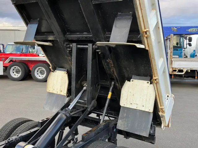 いすゞ エルフ TKG-NJR85AD(2WD)の写真13