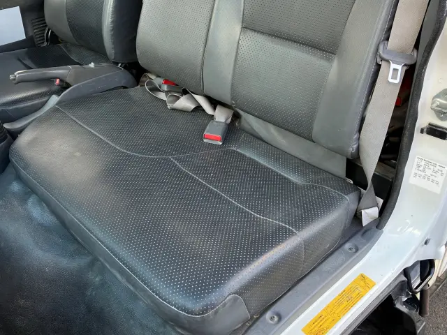 いすゞ エルフ TKG-NJR85AD(2WD)の写真20