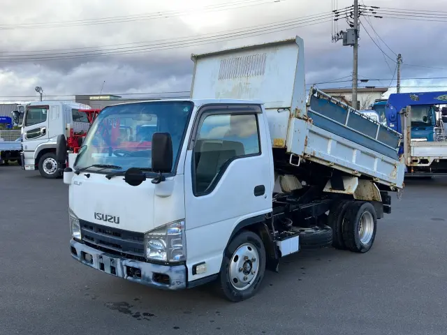 いすゞ エルフ TKG-NJR85AD(2WD)の写真1