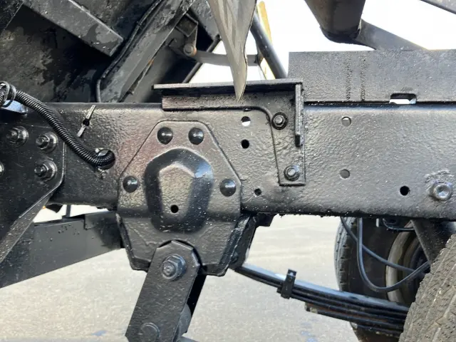 いすゞ エルフ TKG-NJR85AD(2WD)の写真14