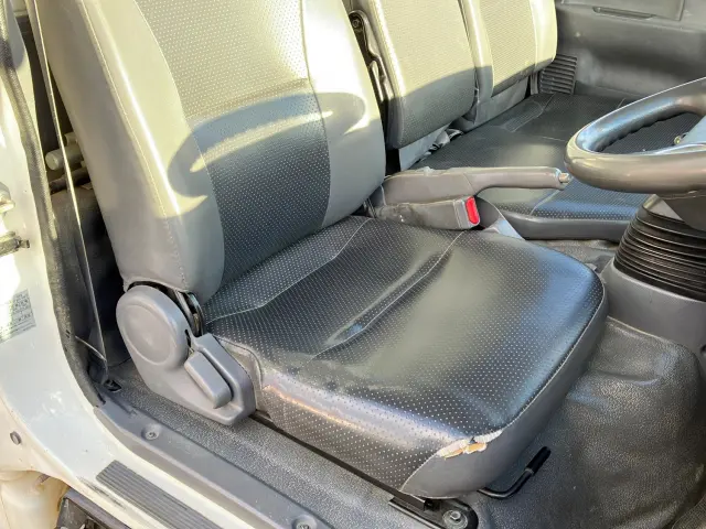 いすゞ エルフ TKG-NJR85AD(2WD)の写真18