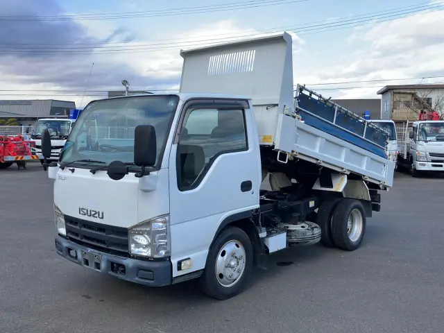 いすゞ エルフ TKG-NJR85AD(2WD)の写真1