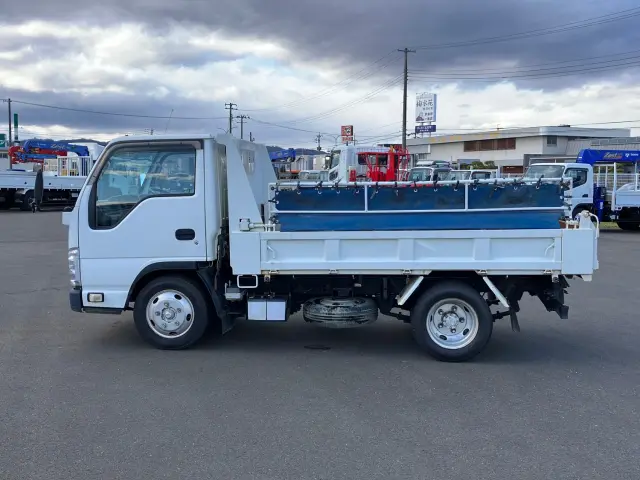 いすゞ エルフ TKG-NJR85AD(2WD)の写真7