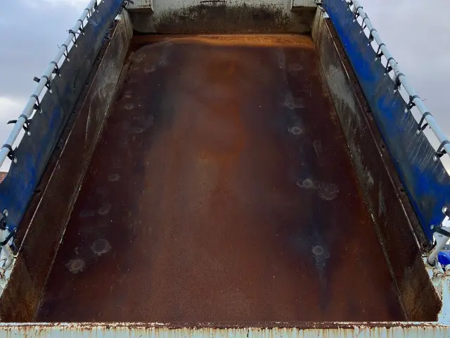 いすゞ エルフ TKG-NJR85AD(2WD)の写真11