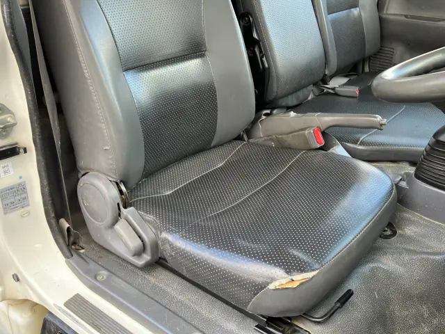 いすゞ エルフ TKG-NJR85AD(2WD)の写真19