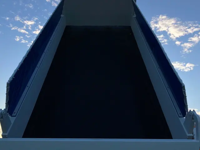 いすゞ ギガ 2PG-CXZ77CT(6x4)の写真11