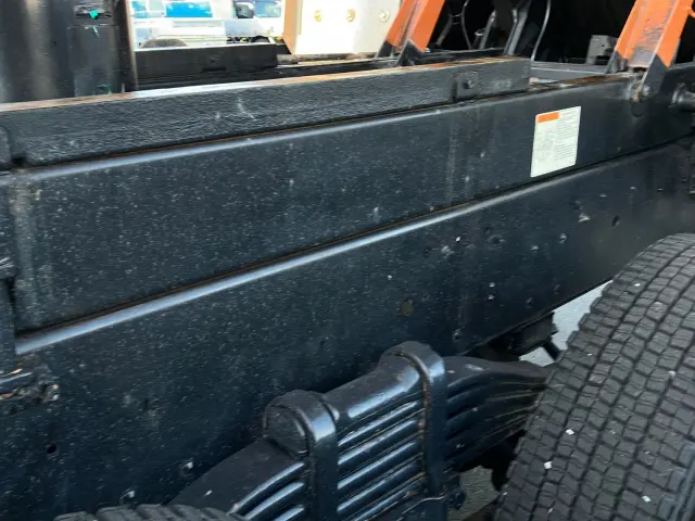 いすゞ ギガ 2PG-CXZ77CT(6x4)の写真15