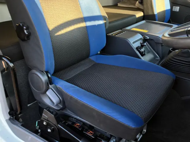 いすゞ ギガ 2PG-CXZ77CT(6x4)の写真19