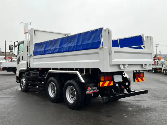 いすゞ ギガ 2RG-CXZ77DT(6x4)の写真4