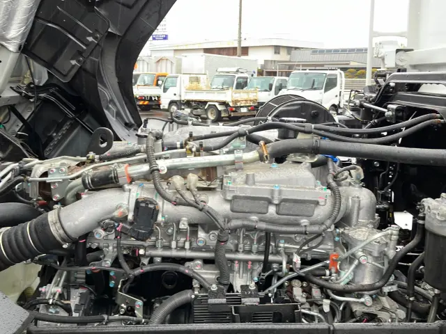 いすゞ ギガ 2RG-CXZ77DT(6x4)の写真17