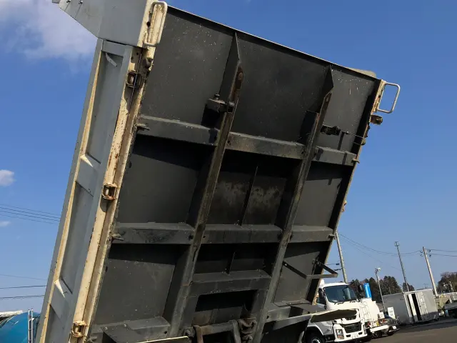 いすゞ エルフ TPG-NKR85AD(2WD)の写真12