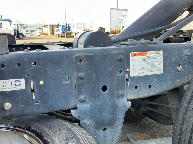 いすゞ エルフ TPG-NKR85AD(2WD)の写真14