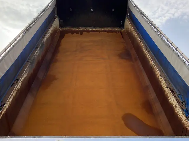 いすゞ ギガ QPG-CXZ77BT(6x4)の写真11