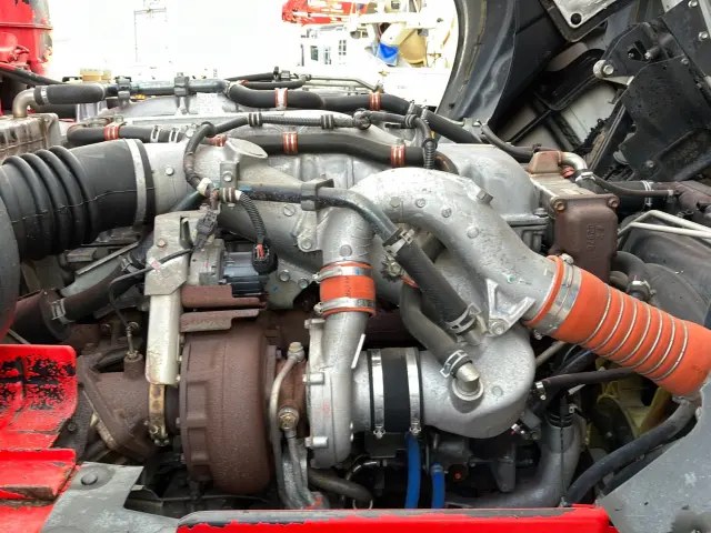 いすゞ ギガ QPG-CXZ77BT(6x4)の写真18