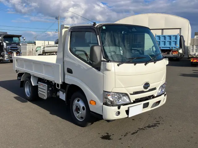 日野 デュトロ 2DG-XZU675T(4WD)の写真2