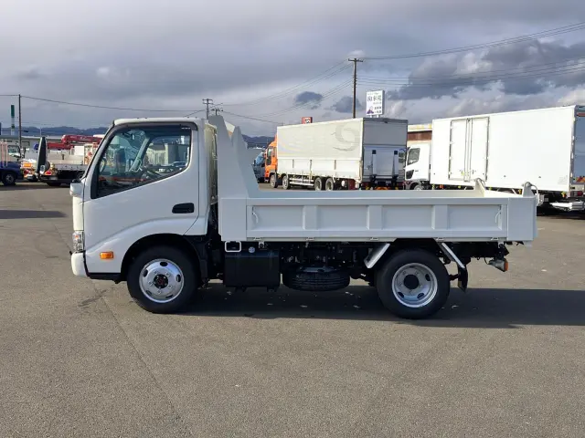 日野 デュトロ 2DG-XZU675T(4WD)の写真7