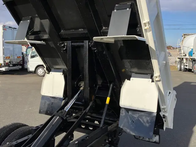 日野 デュトロ 2DG-XZU675T(4WD)の写真13