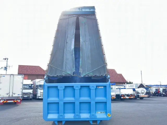 いすゞ ギガ QKG-CYZ77AM(6x4)の写真10