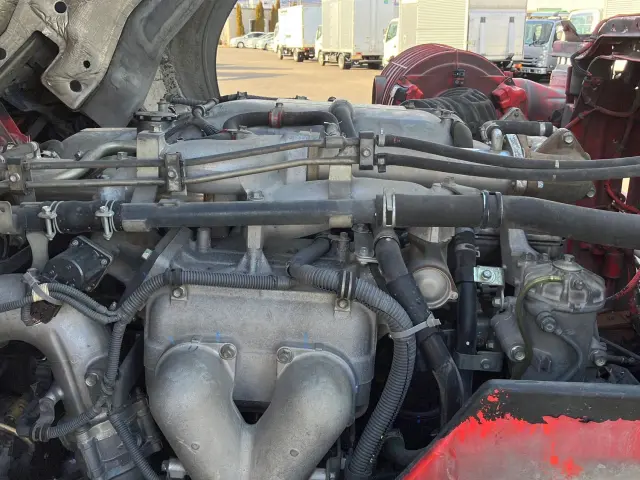 いすゞ ギガ QKG-CYZ77AM(6x4)の写真19