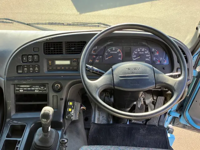 いすゞ ギガ QKG-CYZ77AM(6x4)の写真23