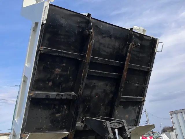 いすゞ フォワード 2RG-FRR90S2(2WD)の写真12