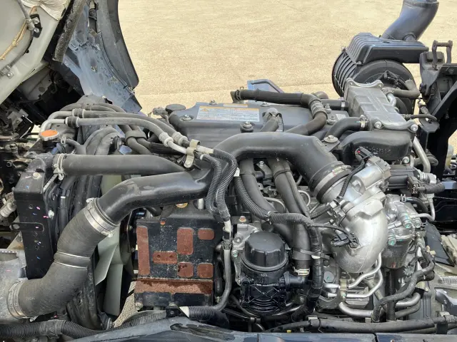 いすゞ フォワード 2RG-FRR90S2(2WD)の写真17