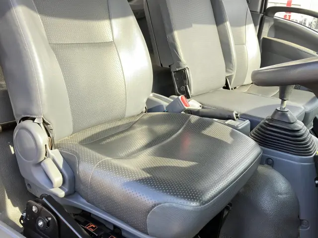 いすゞ フォワード 2RG-FRR90S2(2WD)の写真19