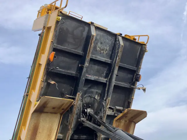 日野 プロフィア QKG-FS1EKDA(6x4)の写真12