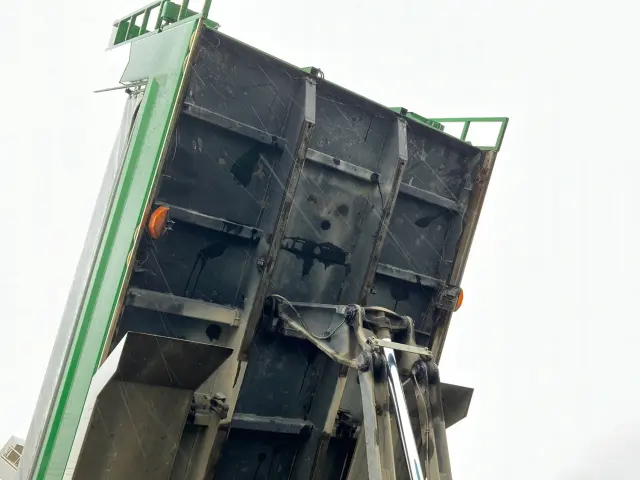 日野 プロフィア QKG-FS1EKDA(6x4)の写真12