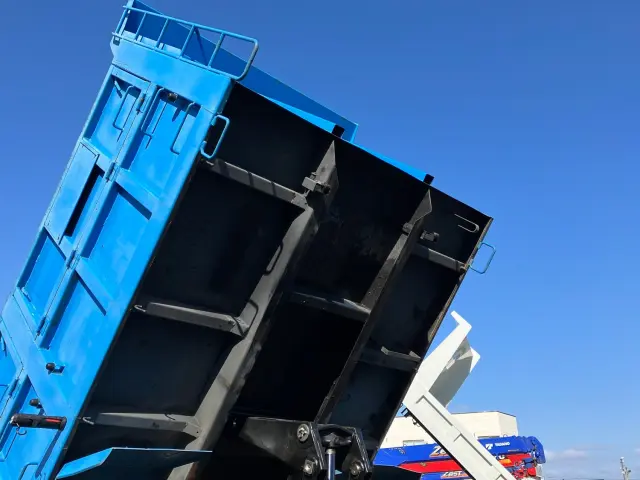 いすゞ エルフ TKG-NPR85YN(2WD)の写真16