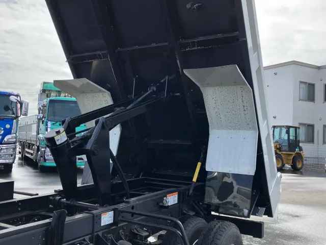 いすゞ フォワード 2RG-FRR90S3(2WD)の写真13