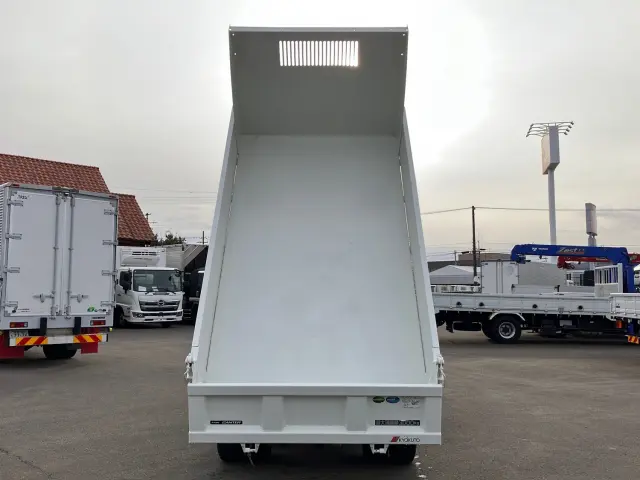 三菱 キャンター 2RG-FBA60(2WD)の写真10