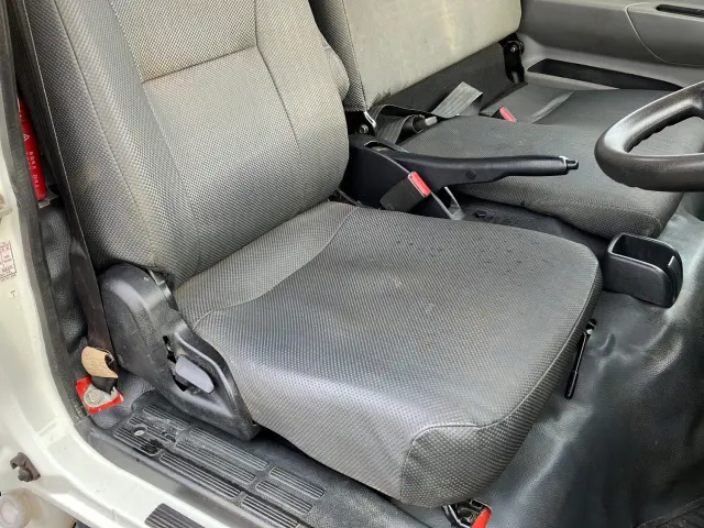 三菱 キャンター 2RG-FBA60(2WD)の写真19