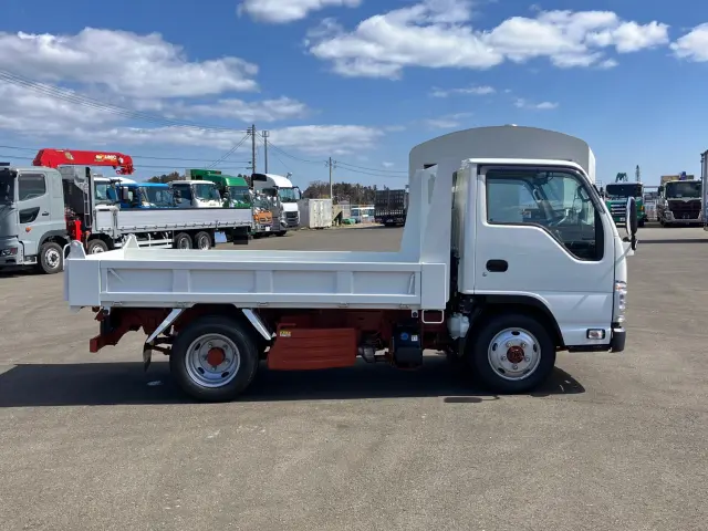 いすゞ エルフ 2PG-NKS88AD(4WD)の写真8