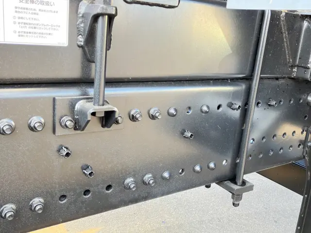 日野 プロフィア 2DG-FS1AJE(6x4)の写真18