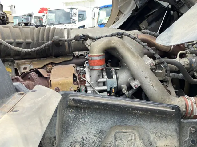 日野 プロフィア QPG-FS1AKDA(6x4)の写真18