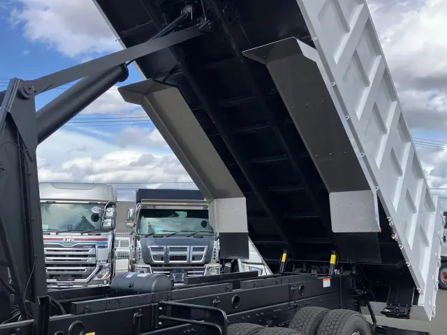 日野 プロフィア 2DG-FS1AHE(6x4)の写真17