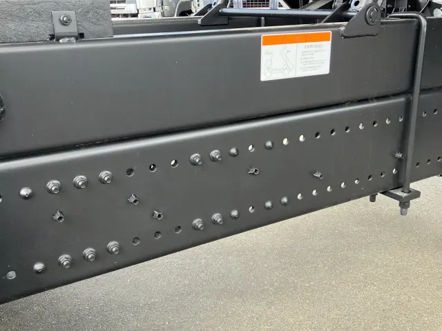 日野 プロフィア 2DG-FS1AHE(6x4)の写真18