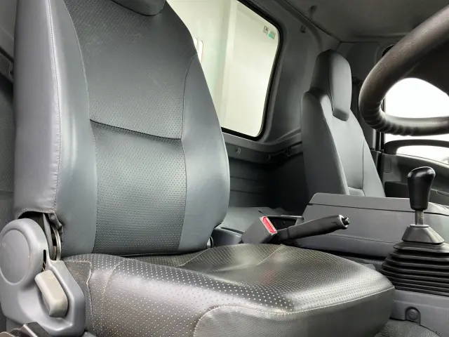 いすゞ フォワード TKG-FRR90S1(2WD)の写真19