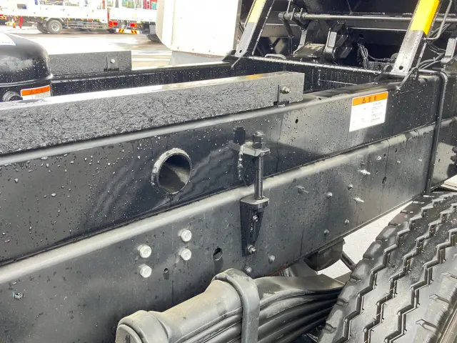 いすゞ ギガ 2RG-CXZ77DT(6x4)の写真14