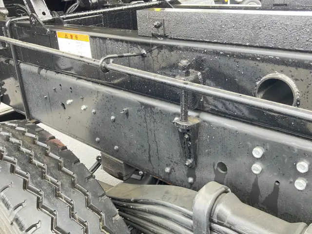 いすゞ ギガ 2RG-CXZ77DT(6x4)の写真15