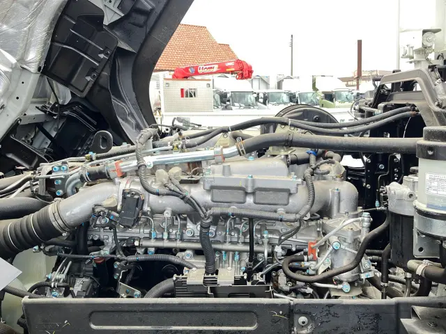 いすゞ ギガ 2RG-CXZ77DT(6x4)の写真17