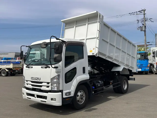 いすゞ フォワード 2RG-FRR90S2(2WD)の写真1