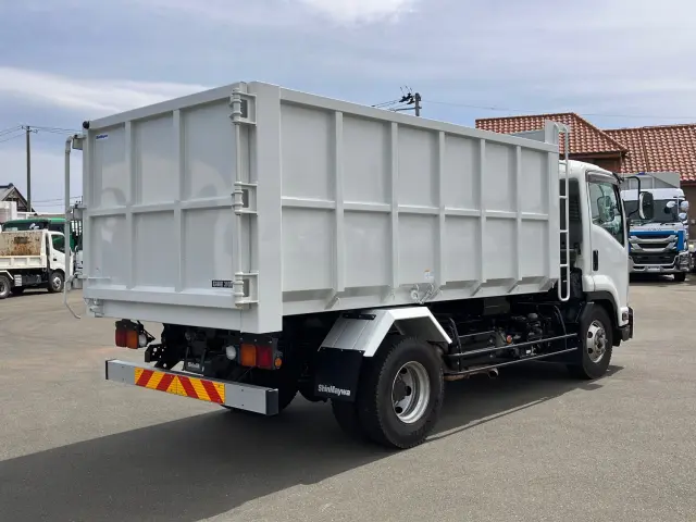 いすゞ フォワード 2RG-FRR90S2(2WD)の写真3