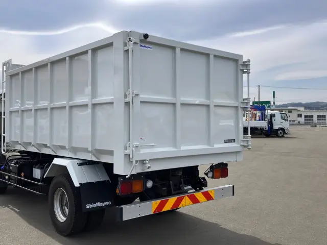 いすゞ フォワード 2RG-FRR90S2(2WD)の写真14