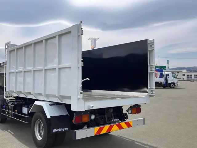 いすゞ フォワード 2RG-FRR90S2(2WD)の写真15