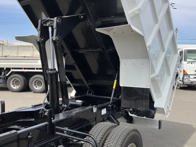 いすゞ フォワード 2RG-FRR90S2(2WD)の写真17