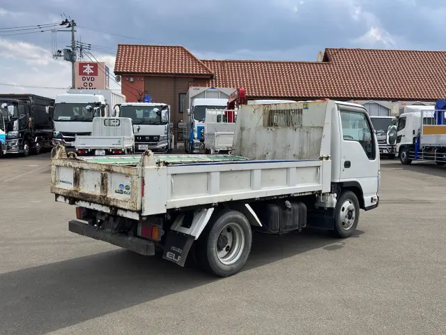 いすゞ エルフ TPG-NKR85AD(2WD)の写真3