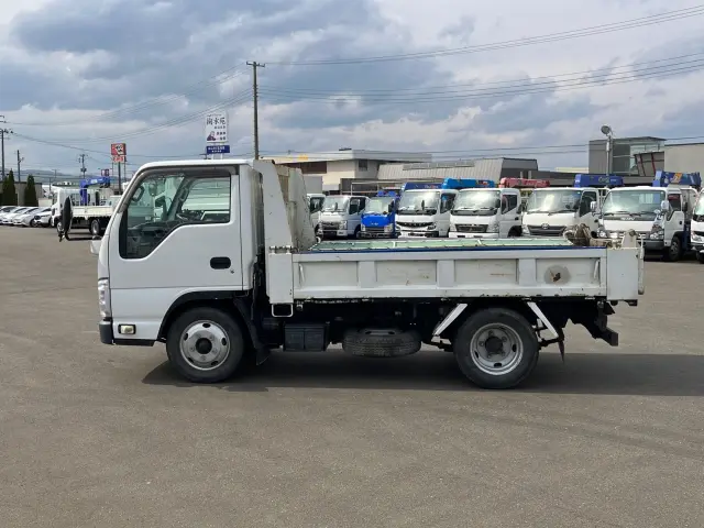 いすゞ エルフ TPG-NKR85AD(2WD)の写真7
